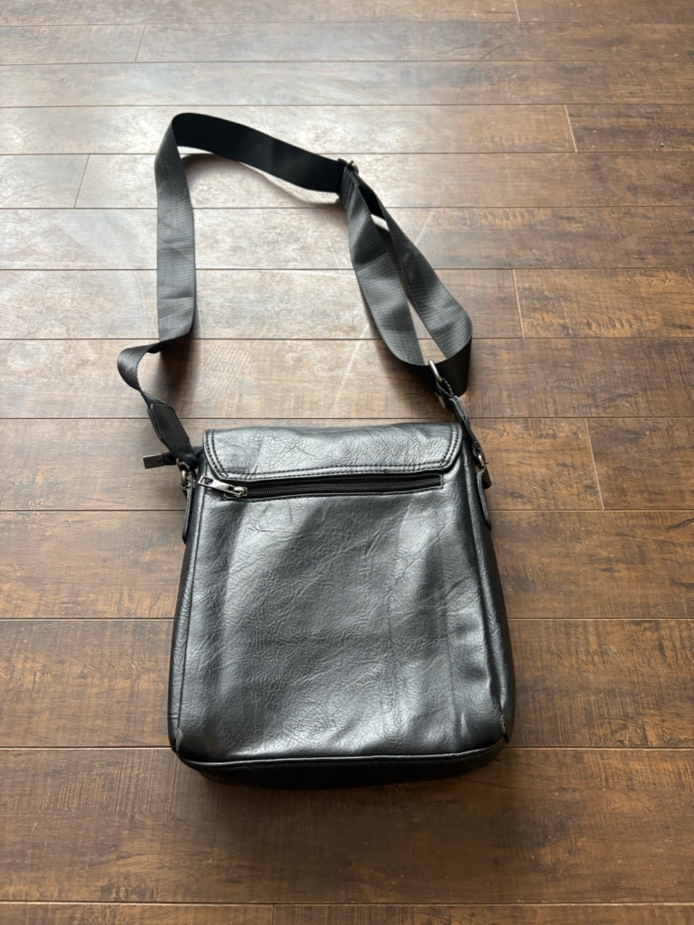 Black Messenger bag - Picture 5 of 10
